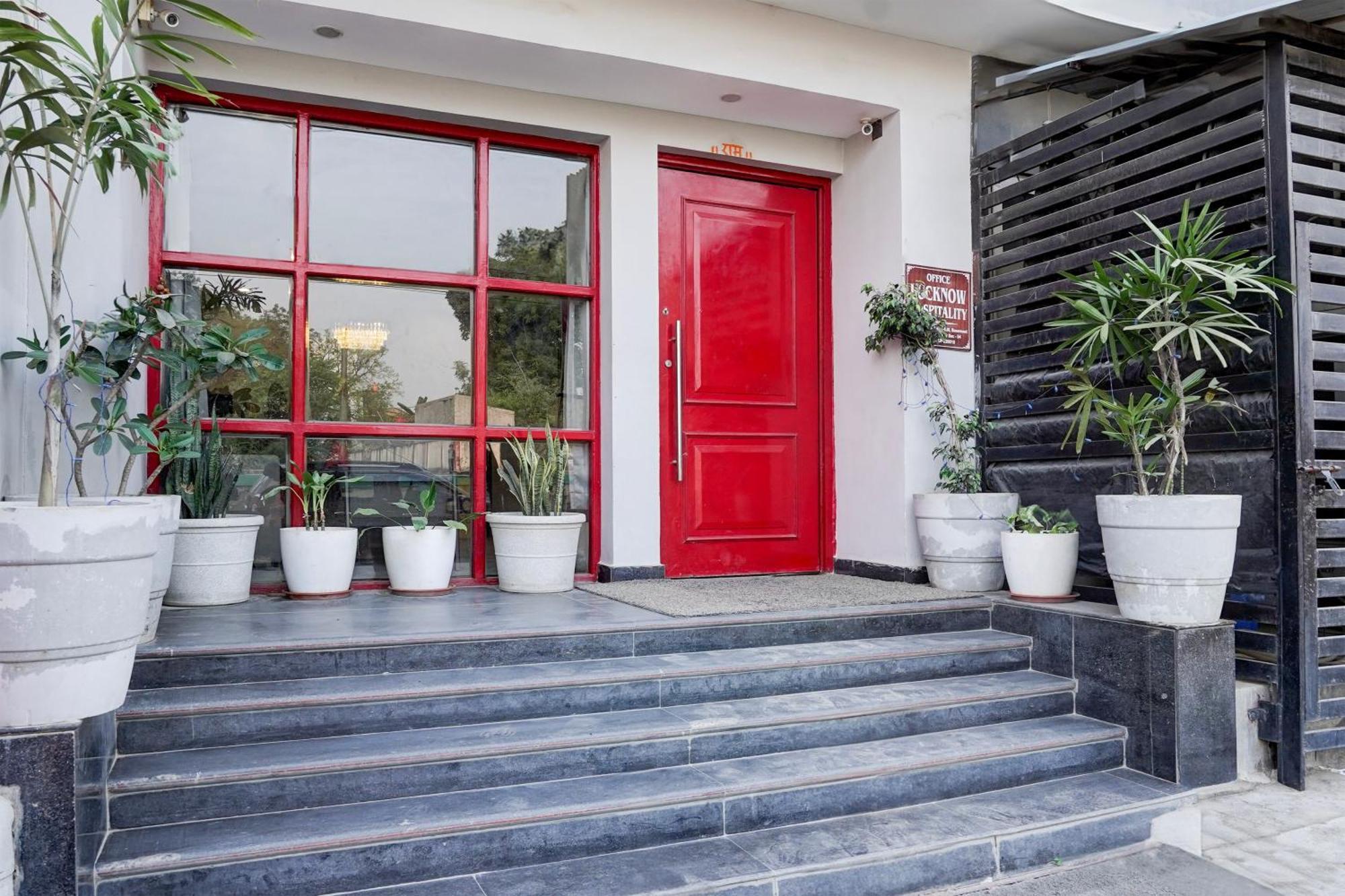 Super Townhouse Gomti Nagar Sector 6 Near Ekana Stadium Lucknow Luaran gambar
