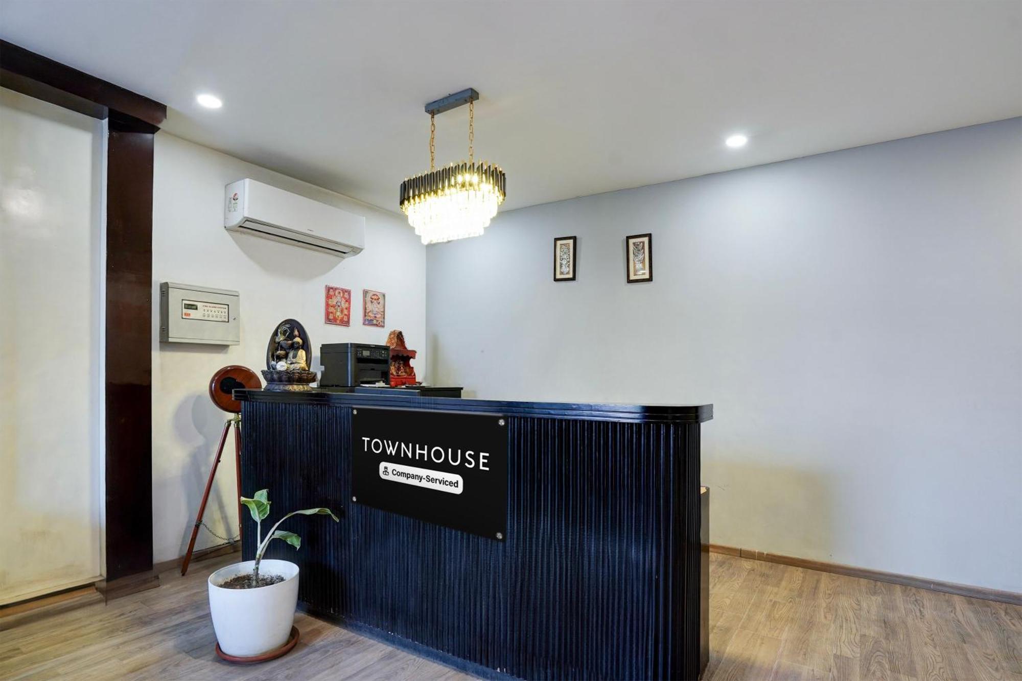 Super Townhouse Gomti Nagar Sector 6 Near Ekana Stadium Lucknow Luaran gambar