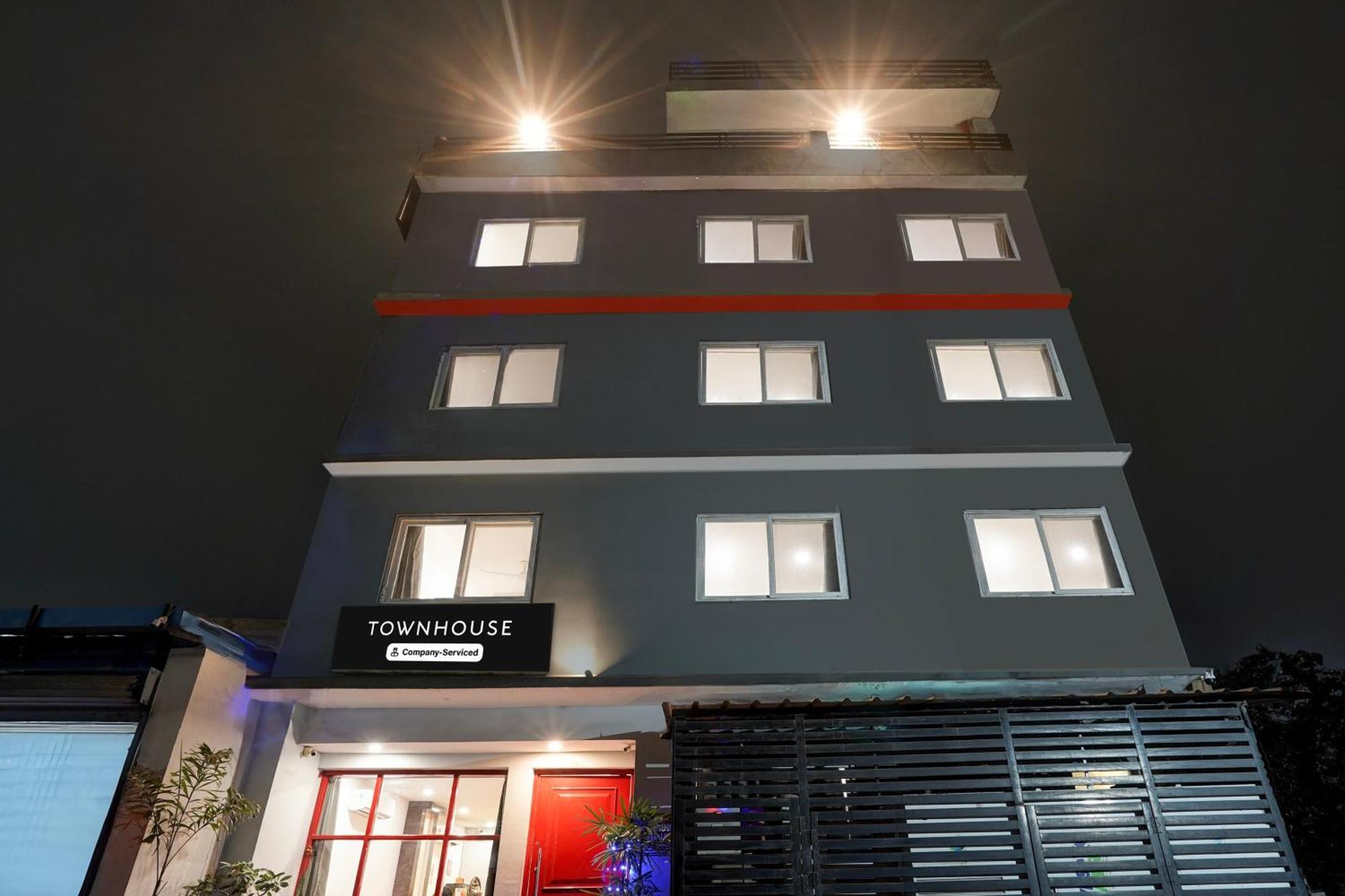 Super Townhouse Gomti Nagar Sector 6 Near Ekana Stadium Lucknow Luaran gambar
